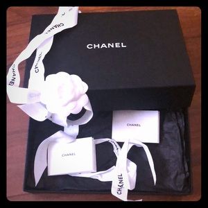 Chanel gift box(more picture with description)